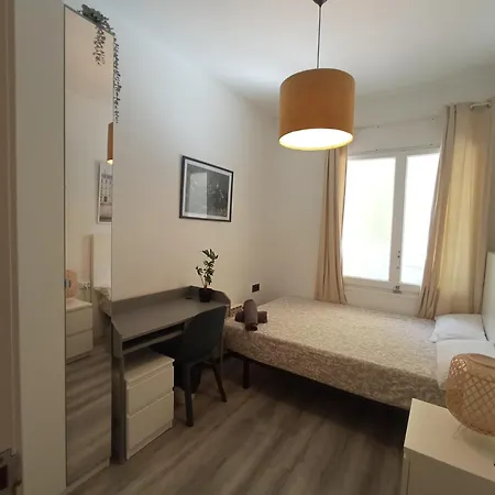 Hostel Private On Tamarit Street Barcelona