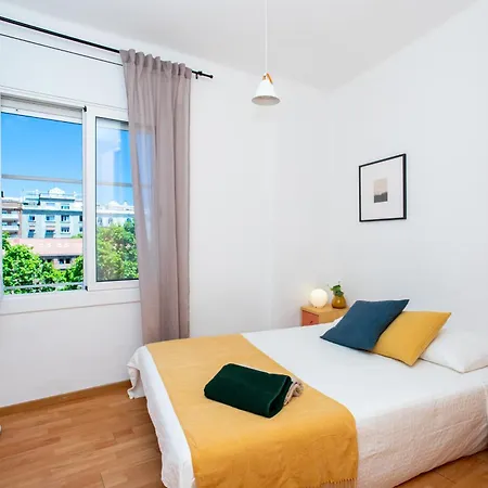 Apartment Spacious Sagrada Familia *