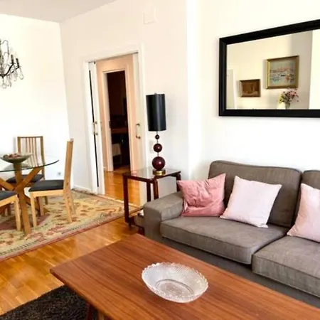 Apartment Con 2 Dormitorios, Elegante Y Centrico En Rambla Catalunya - Es-341-2 *
