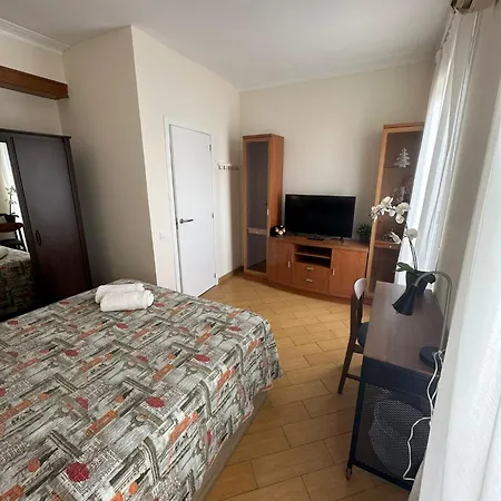 Varata Bed & Breakfast *