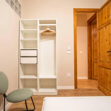 Cosy On Llanca Street Apartment