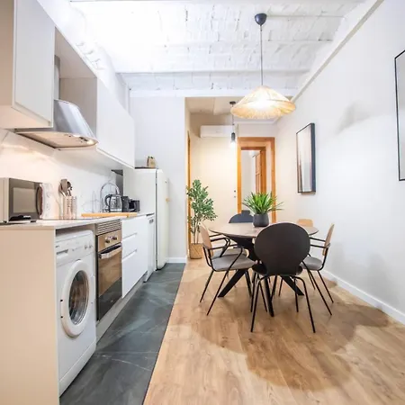 Cosy On Llanca Street Apartment Barcelona