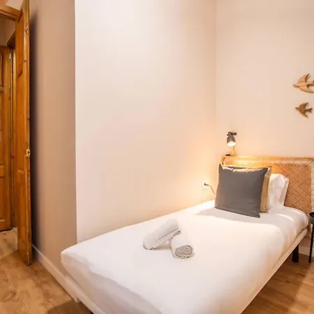 Cosy On Llanca Street Apartment