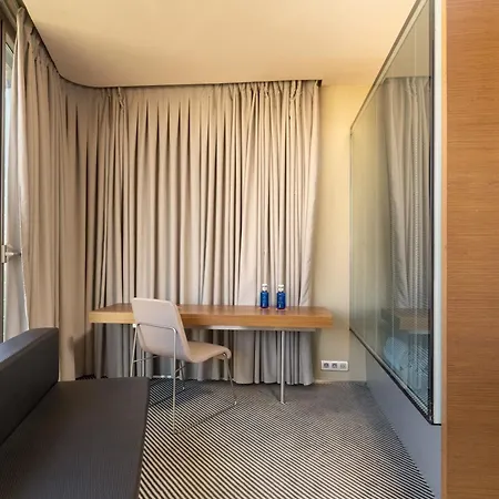 B Barcelona
