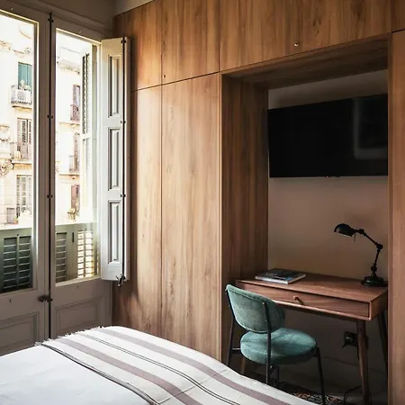 Apartment Lovely 6 Bedroom Flat In L'eixample *