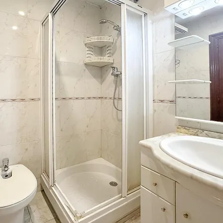 Charming In Shared Near Camp Nou * Barcelona