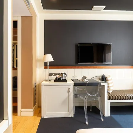 U232 Hotel 4*