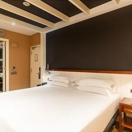 Hotel U232