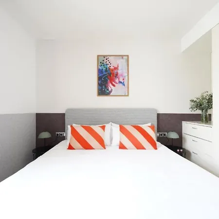 Ola Living Plaza Catalunya Daire Barselona