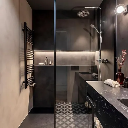 Luxury With King Beds & Ac In Heart Of Bcn Apartamento Barcelona