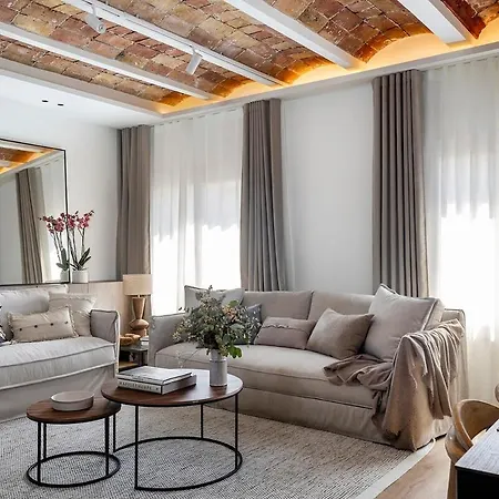 Luxury With King Beds & Ac In Heart Of Bcn *