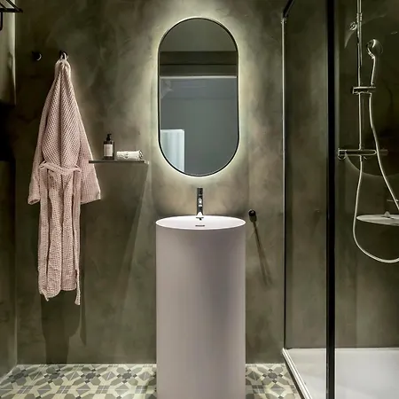 Apartamento Luxury With King Beds & Ac In Heart Of Bcn