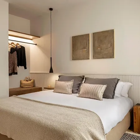 Luxury With King Beds & Ac In Heart Of Bcn Apartamento