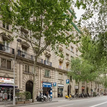 Apartamento Luxury With King Beds & Ac In Heart Of Bcn