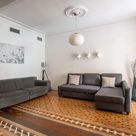 Ronda Sant Pere Apartment *