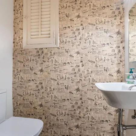 Ronda Sant Pere Apartment