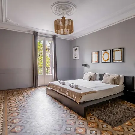 Ronda Sant Pere Apartment *