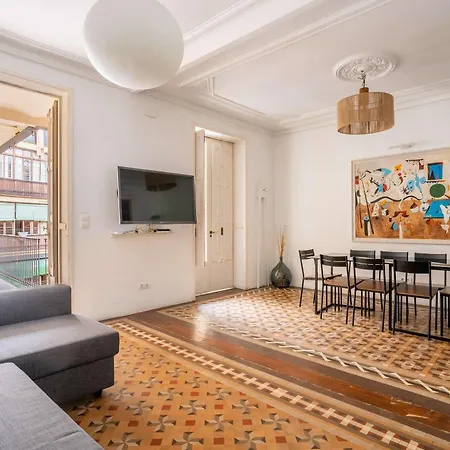 Ronda Sant Pere Apartment