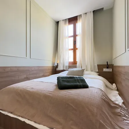 Oasis Downtown Apartment *