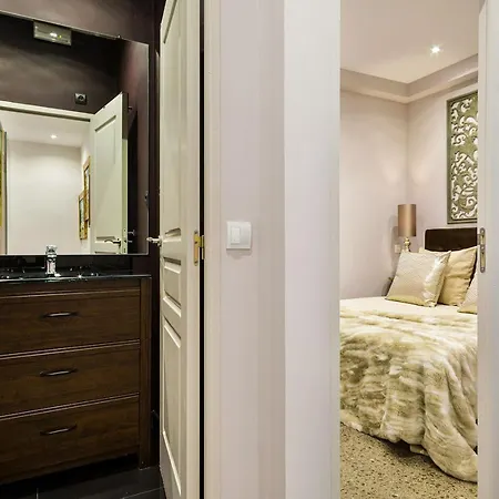 Apartment Luxury Two Bedrooms *