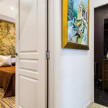 Luxury Two Bedrooms Apartment