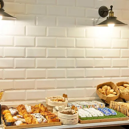 Nh Les Corts Hotel 3*
