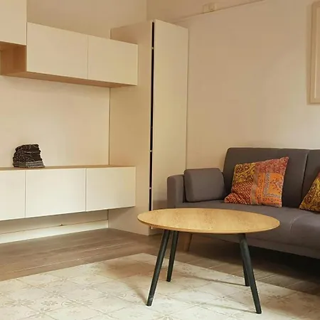 Apartment Sant Antoni 4 - Downtown Barcelona. Modern *