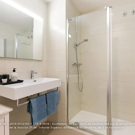 Apartment Close , Sagrada & Center *