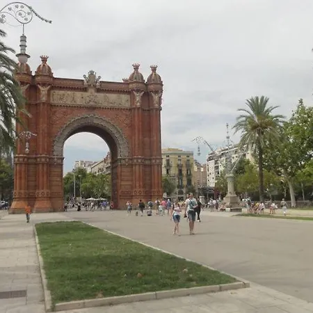 El Born - Spacious 2 Bedrooms * Barcelona