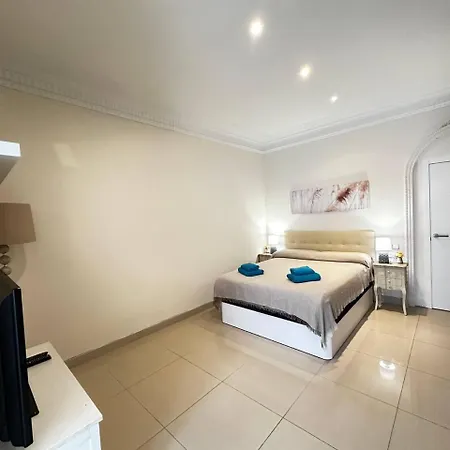 Bed & Breakfast Gran Via *
