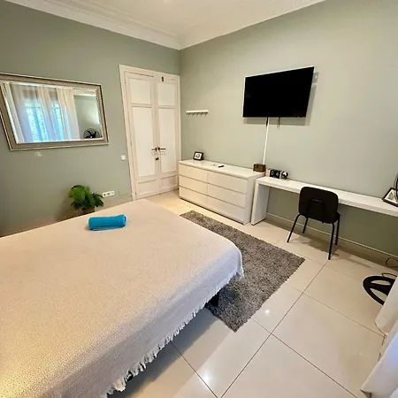 Bed & Breakfast Gran Via *