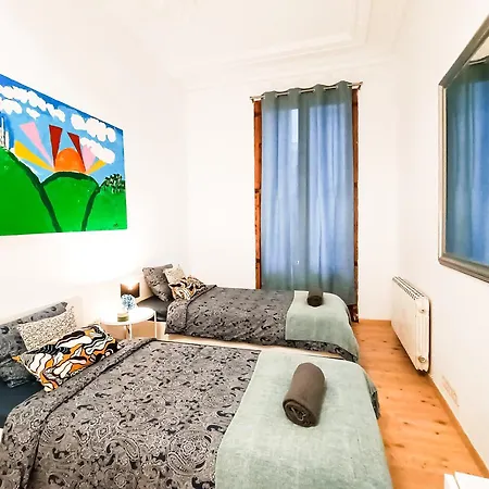 Oasis - Born Hostel