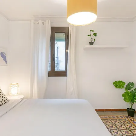 Veguer Hostel *