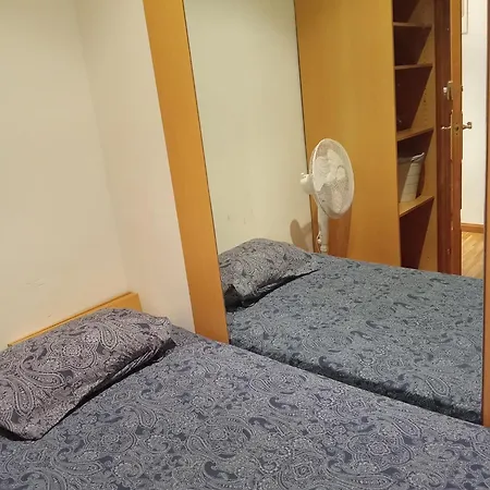 Hostel Bruc 3 *