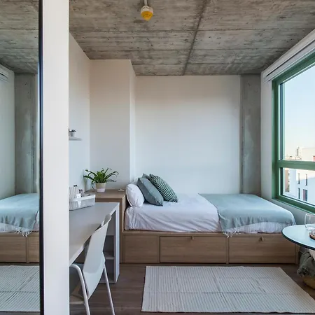 Apartamento Exclusivamente Para Estudiantes Lujosas Y Estudios Elegantes En Cristobal De Moura Barcelona