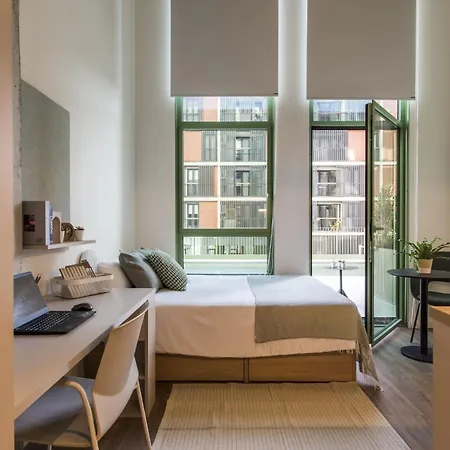 Exclusivamente Para Estudiantes Lujosas Y Estudios Elegantes En Cristobal De Moura Apartamento