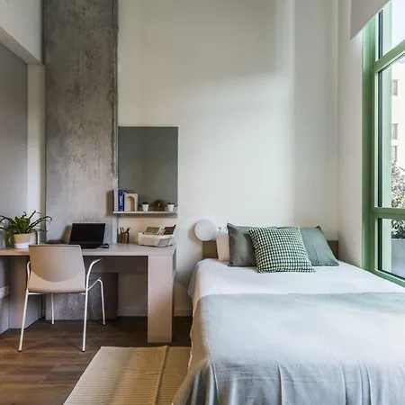 Apartamento Exclusivamente Para Estudiantes Lujosas Y Estudios Elegantes En Cristobal De Moura *