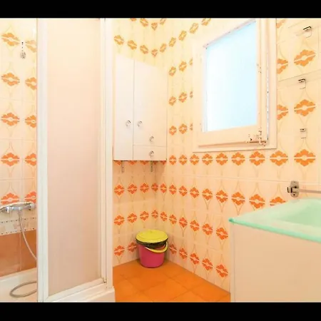 In Guest - Private With Sunny Terrace Of 200m2 8 Гостевой дом *