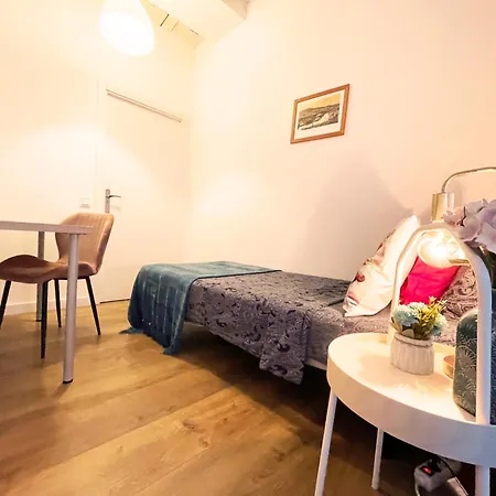 - Port Vell 1 Hostel Barcelona