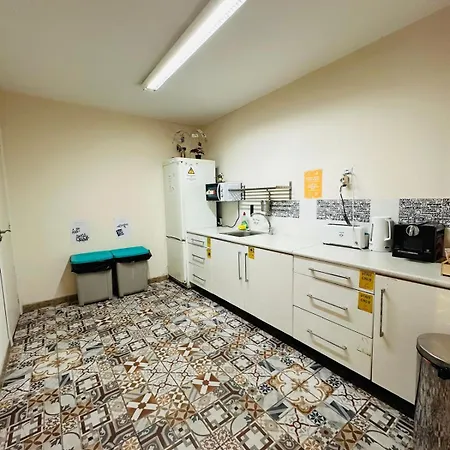 Bruc Hostel *