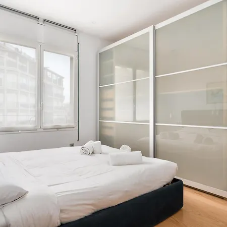 For Couples, Families And Groups, Center Apartment
