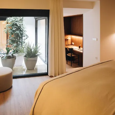Apartment The Patio - 3 Bedroom Duplex With Private Terrace And Pool Barcelona