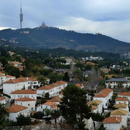 Vocation House With Garden In The Foothills Barcelona