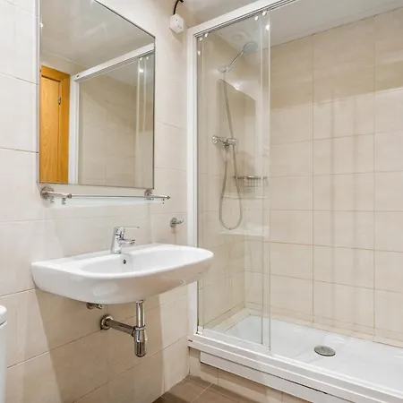 Flateli Pelayo H3 Apartment *