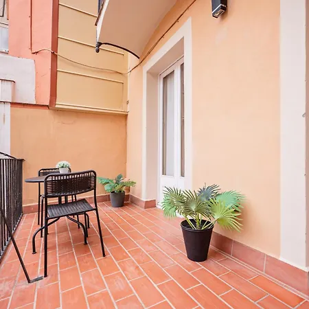 Urgell Apartment *