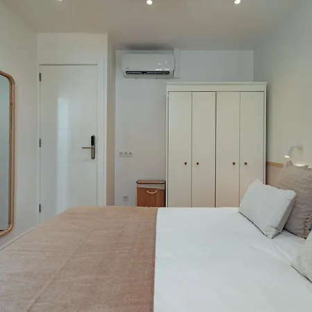 Casa Faro - 2 Bedroom In Gracia Luxury tent Barcelona