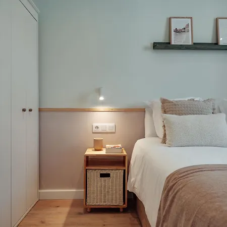 Casa Faro - 2 Bedroom In Gracia * Barcelona