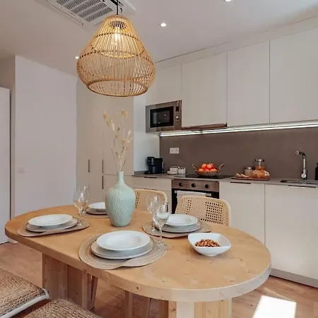 Casa Faro - 2 Bedroom In Gracia Barcelona