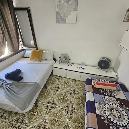 Poble Sec Nino House 캡슐호텔 *