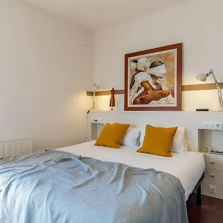 Canela Homes Atic Apartment Barcelona